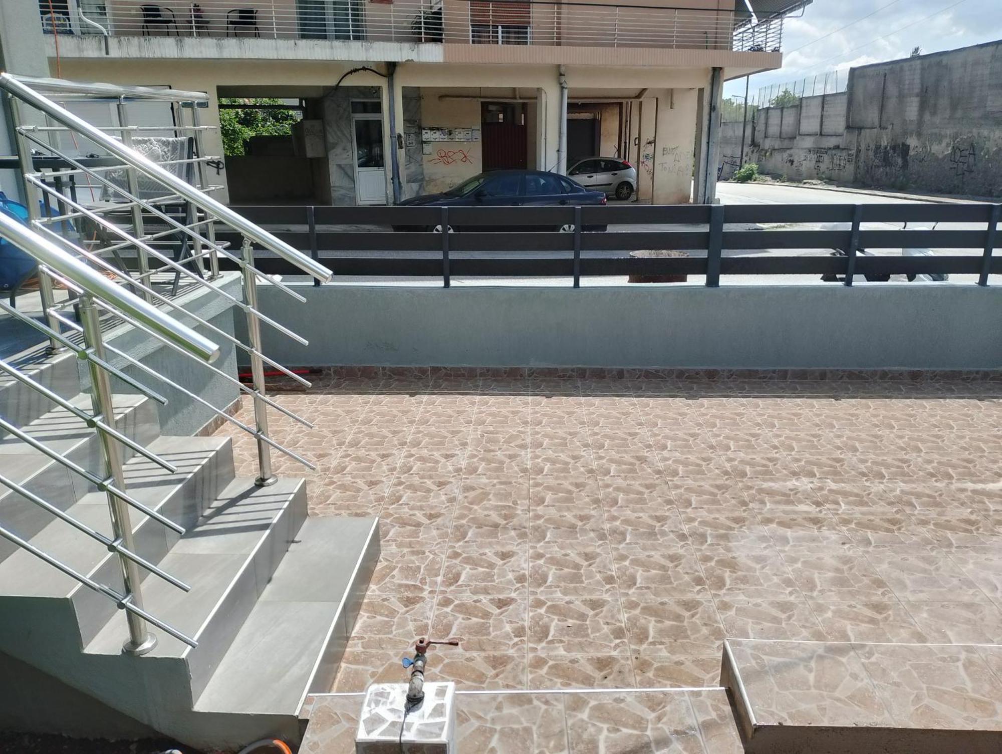 Black Eagle Apartment Drama Exterior photo